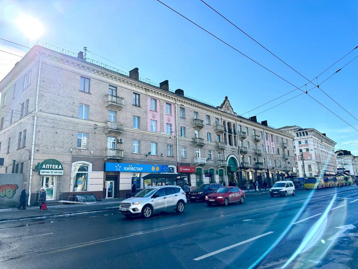 ריבנה Lux Apartments In The City Center With A Coffee Machine, View Of A Theater, Near Zlata Plaza מראה חיצוני תמונה